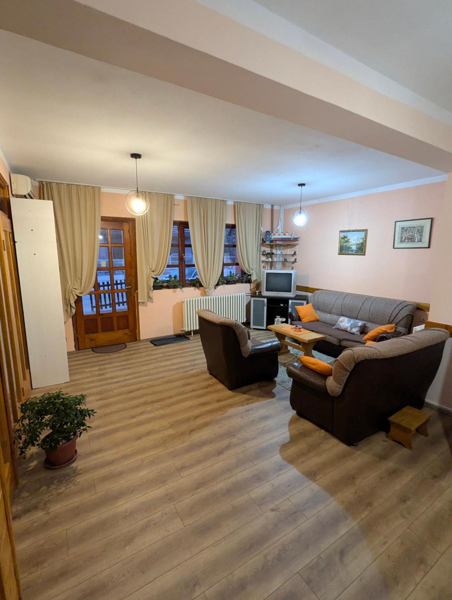 Apartman Dunja I Milos 모크라 고라 외부 사진