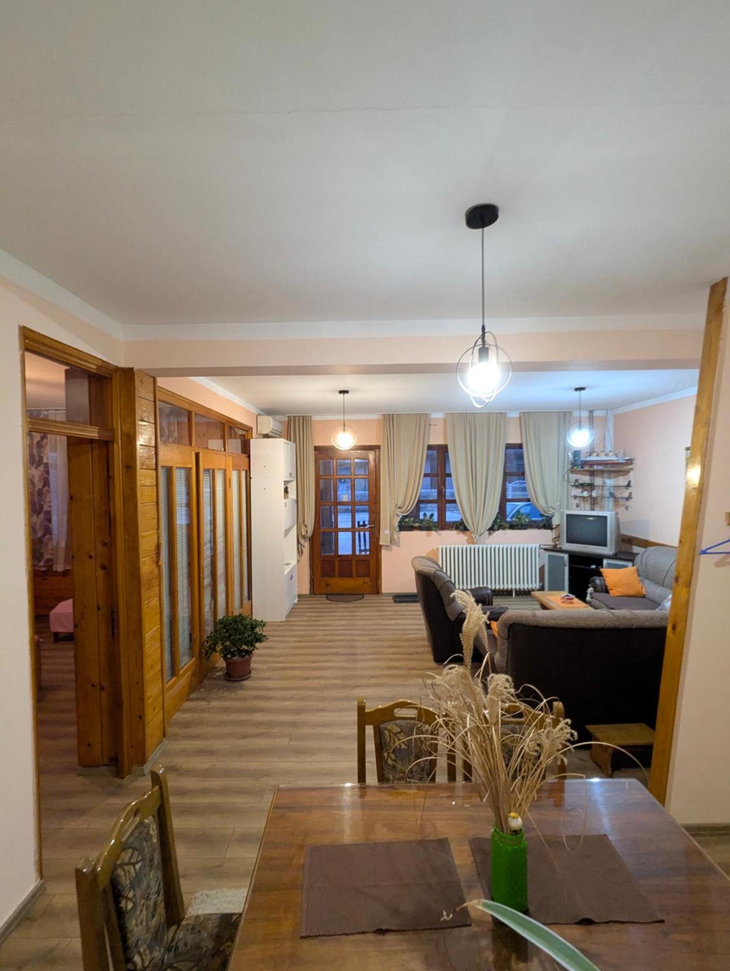 Apartman Dunja I Milos 모크라 고라 외부 사진