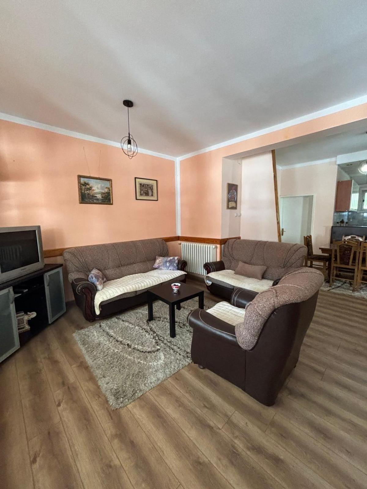 Apartman Dunja I Milos 모크라 고라 외부 사진
